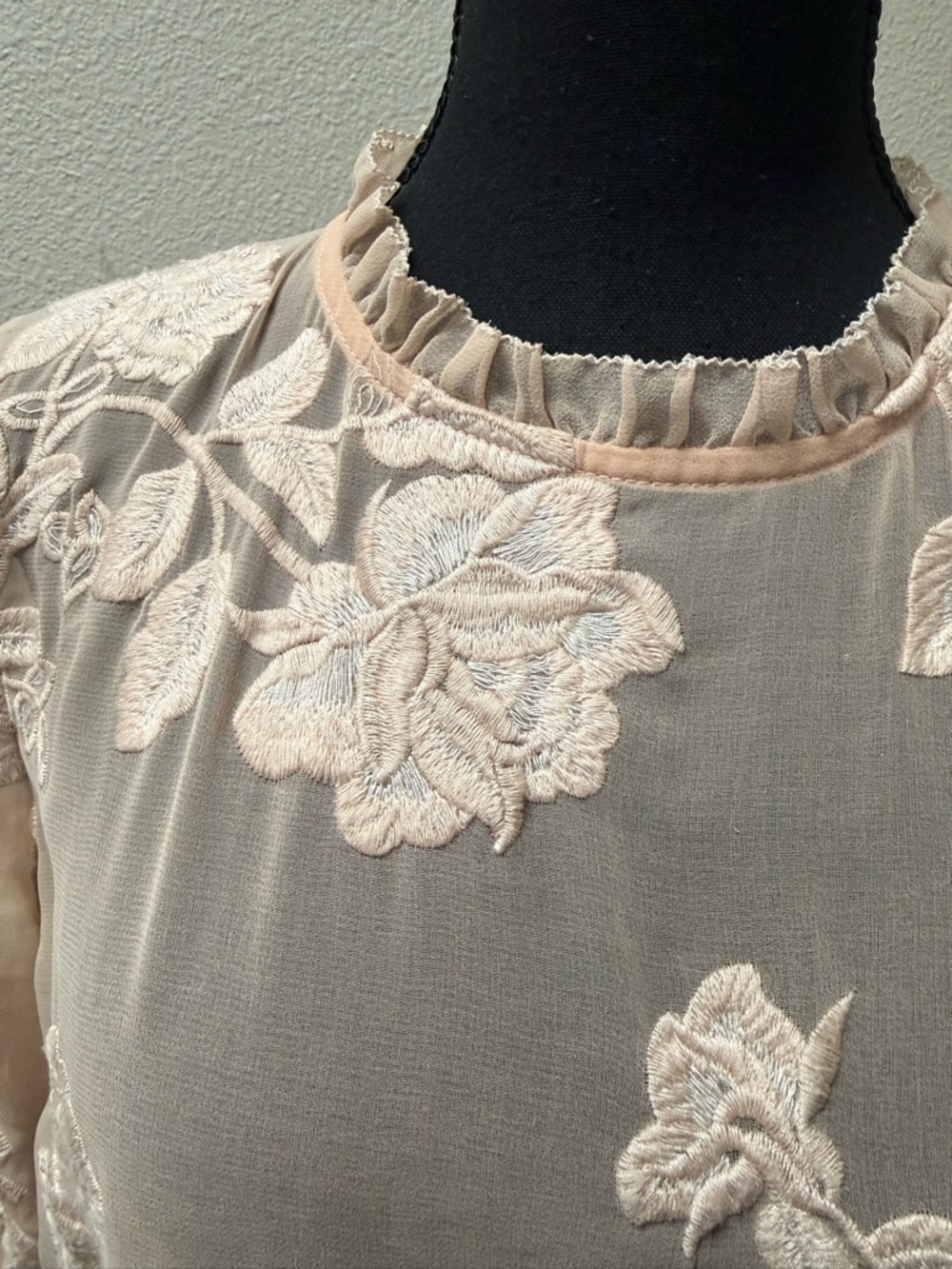 Endless Rose Cream Sheer Floral Embroidered Blouse Romantic Chic Large - Picture 3 of 10